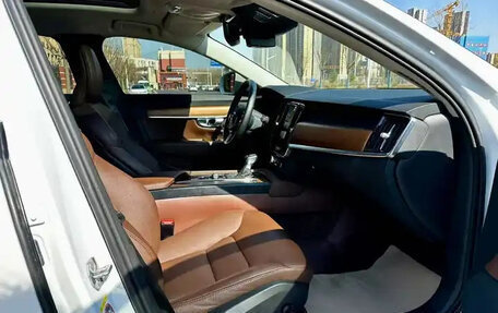Volvo S90 II рестайлинг, 2021 год, 3 000 000 рублей, 15 фотография