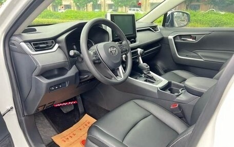 Toyota RAV4, 2022 год, 2 150 001 рублей, 12 фотография