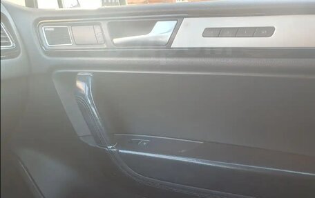 Volkswagen Touareg III, 2011 год, 2 450 000 рублей, 13 фотография
