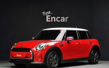 MINI Hatch, 2021 год, 1 850 012 рублей, 2 фотография