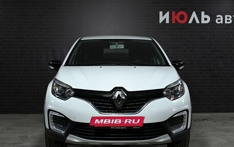 Renault Kaptur I рестайлинг, 2019 год, 1 670 000 рублей, 2 фотография