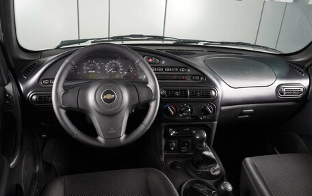 Chevrolet Niva I рестайлинг, 2018 год, 879 000 рублей, 6 фотография
