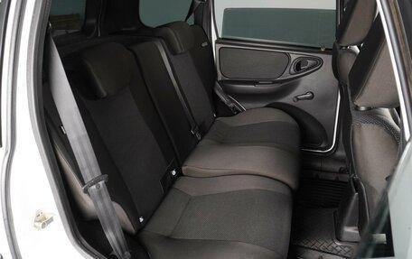 Chevrolet Niva I рестайлинг, 2018 год, 879 000 рублей, 7 фотография