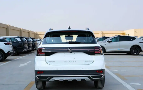 Volkswagen T-Cross I, 2022 год, 1 340 000 рублей, 5 фотография