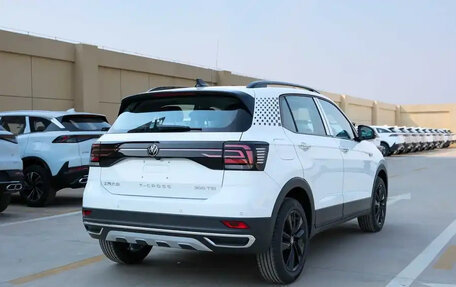 Volkswagen T-Cross I, 2022 год, 1 340 000 рублей, 6 фотография