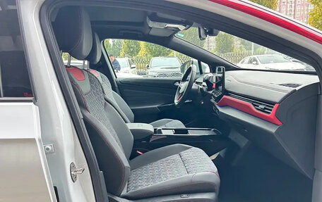 Volkswagen ID.4, 2021 год, 2 315 000 рублей, 10 фотография