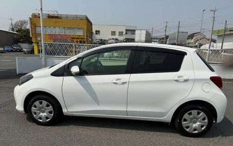 Toyota Vitz, 2015 год, 600 000 рублей, 6 фотография