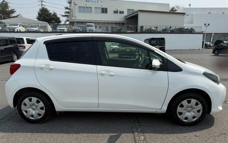 Toyota Vitz, 2015 год, 600 000 рублей, 7 фотография