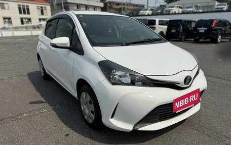 Toyota Vitz, 2015 год, 600 000 рублей, 5 фотография