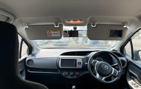 Toyota Vitz, 2015 год, 600 000 рублей, 14 фотография