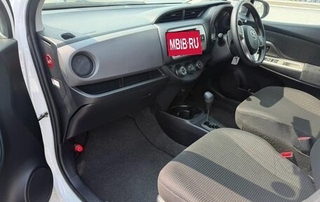 Toyota Vitz, 2015 год, 600 000 рублей, 13 фотография