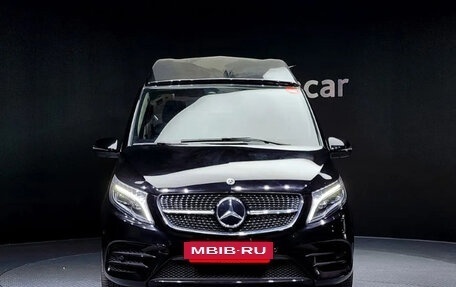 Mercedes-Benz V-Класс, 2023 год, 13 100 000 рублей, 19 фотография