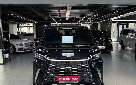 Lexus LM, 2024 год, 22 811 124 рублей, 2 фотография