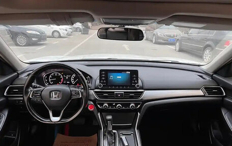Honda Inspire, 2021 год, 1 750 000 рублей, 5 фотография