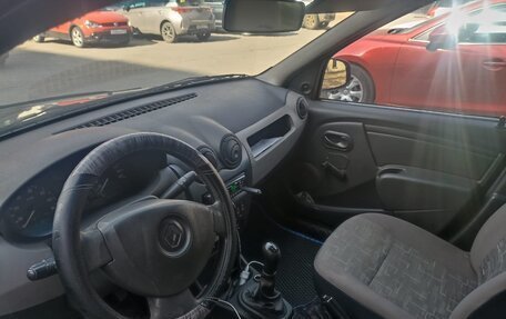 Renault Logan I, 2013 год, 600 000 рублей, 2 фотография