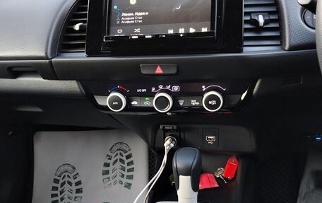 Honda Fit, 2020 год, 1 350 000 рублей, 18 фотография