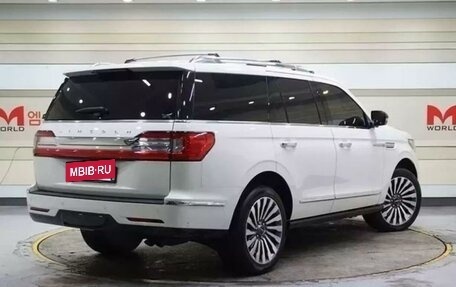 Lincoln Navigator, 2021 год, 8 128 000 рублей, 3 фотография