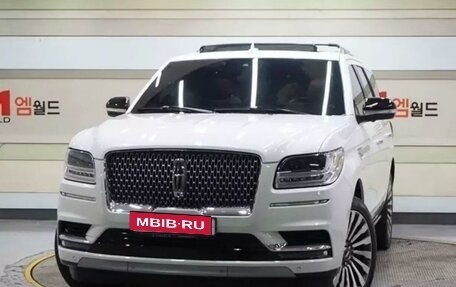 Lincoln Navigator, 2021 год, 8 128 000 рублей, 2 фотография