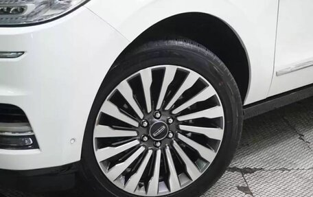 Lincoln Navigator, 2021 год, 8 128 000 рублей, 9 фотография