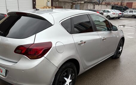 Opel Astra J, 2011 год, 510 000 рублей, 3 фотография