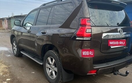 Toyota Land Cruiser Prado 150 рестайлинг 2, 2018 год, 4 850 000 рублей, 3 фотография