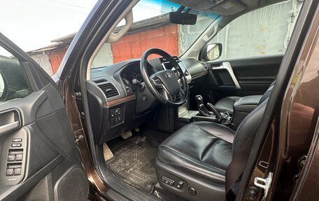 Toyota Land Cruiser Prado 150 рестайлинг 2, 2018 год, 4 850 000 рублей, 11 фотография