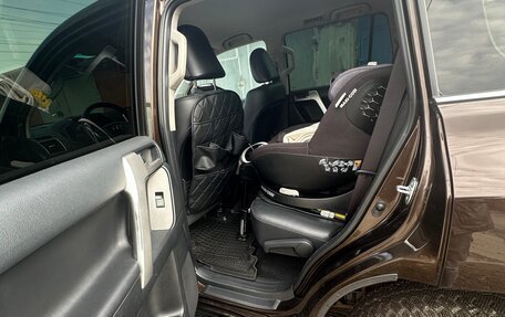 Toyota Land Cruiser Prado 150 рестайлинг 2, 2018 год, 4 850 000 рублей, 10 фотография