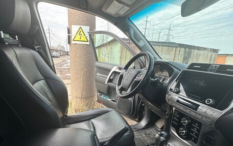 Toyota Land Cruiser Prado 150 рестайлинг 2, 2018 год, 4 850 000 рублей, 6 фотография