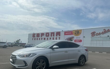 Hyundai Elantra VI рестайлинг, 2017 год, 1 800 000 рублей, 6 фотография