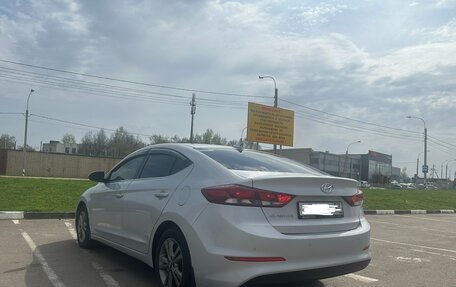 Hyundai Elantra VI рестайлинг, 2017 год, 1 800 000 рублей, 5 фотография