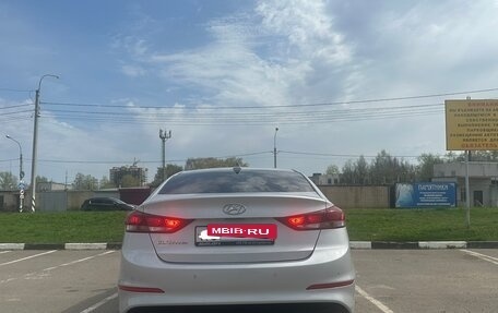 Hyundai Elantra VI рестайлинг, 2017 год, 1 800 000 рублей, 4 фотография