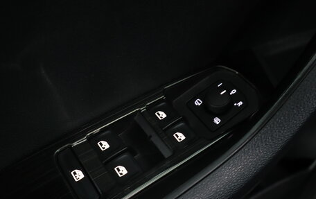 Skoda Karoq I, 2020 год, 2 300 000 рублей, 25 фотография
