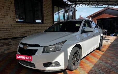 Chevrolet Cruze II, 2011 год, 799 000 рублей, 6 фотография