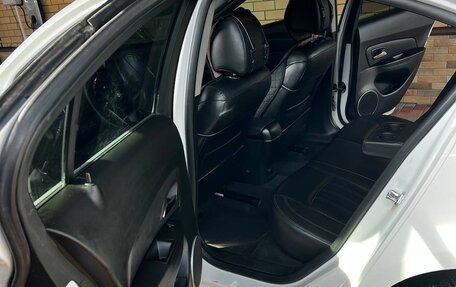 Chevrolet Cruze II, 2011 год, 799 000 рублей, 21 фотография