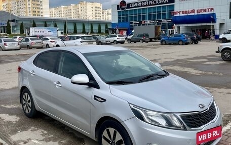 KIA Rio III рестайлинг, 2014 год, 730 000 рублей, 3 фотография