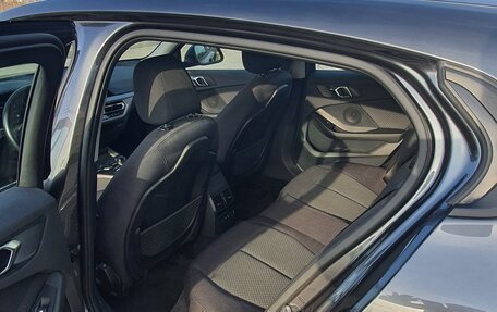 BMW 1 серия, 2020 год, 2 550 000 рублей, 6 фотография