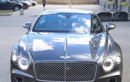 Bentley Continental GT III, 2018 год, 18 900 000 рублей, 3 фотография