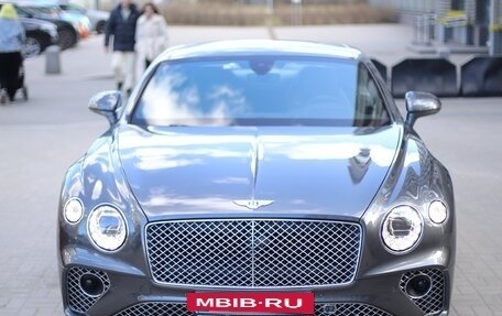 Bentley Continental GT III, 2018 год, 18 900 000 рублей, 10 фотография