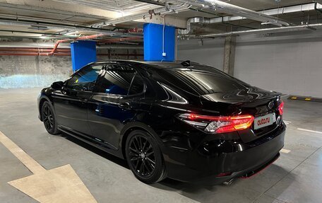 Toyota Camry, 2021 год, 3 700 000 рублей, 4 фотография