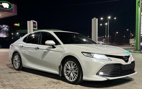 Toyota Camry, 2020 год, 3 600 000 рублей, 2 фотография