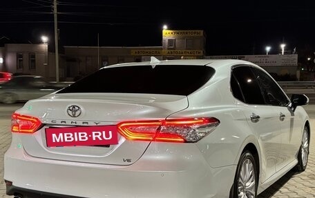 Toyota Camry, 2020 год, 3 600 000 рублей, 6 фотография
