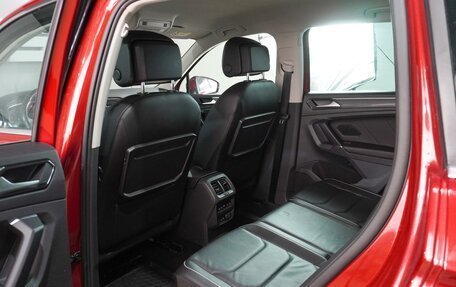 Volkswagen Tiguan II, 2017 год, 2 599 000 рублей, 11 фотография