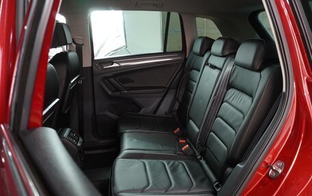 Volkswagen Tiguan II, 2017 год, 2 599 000 рублей, 9 фотография