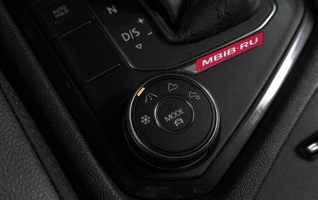 Volkswagen Tiguan II, 2017 год, 2 599 000 рублей, 15 фотография
