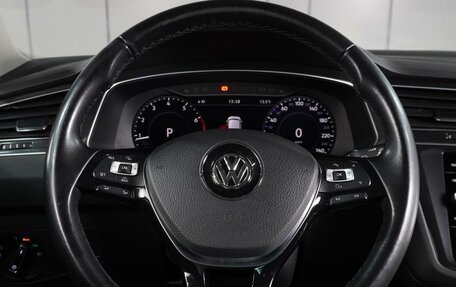 Volkswagen Tiguan II, 2017 год, 2 599 000 рублей, 22 фотография