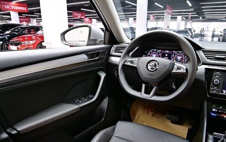 Skoda Superb III рестайлинг, 2021 год, 2 050 000 рублей, 12 фотография