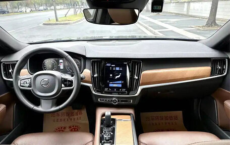 Volvo S90 II рестайлинг, 2021 год, 2 950 000 рублей, 21 фотография