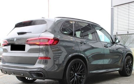 BMW X5, 2021 год, 8 100 300 рублей, 3 фотография