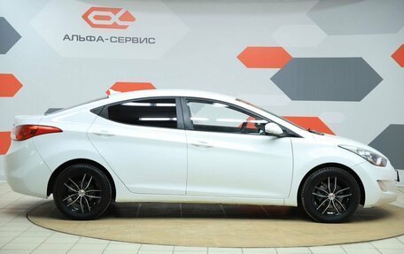 Hyundai Avante, 2011 год, 890 000 рублей, 4 фотография