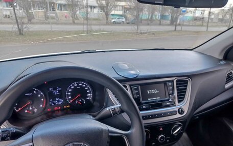 Hyundai Solaris II рестайлинг, 2022 год, 1 150 000 рублей, 13 фотография